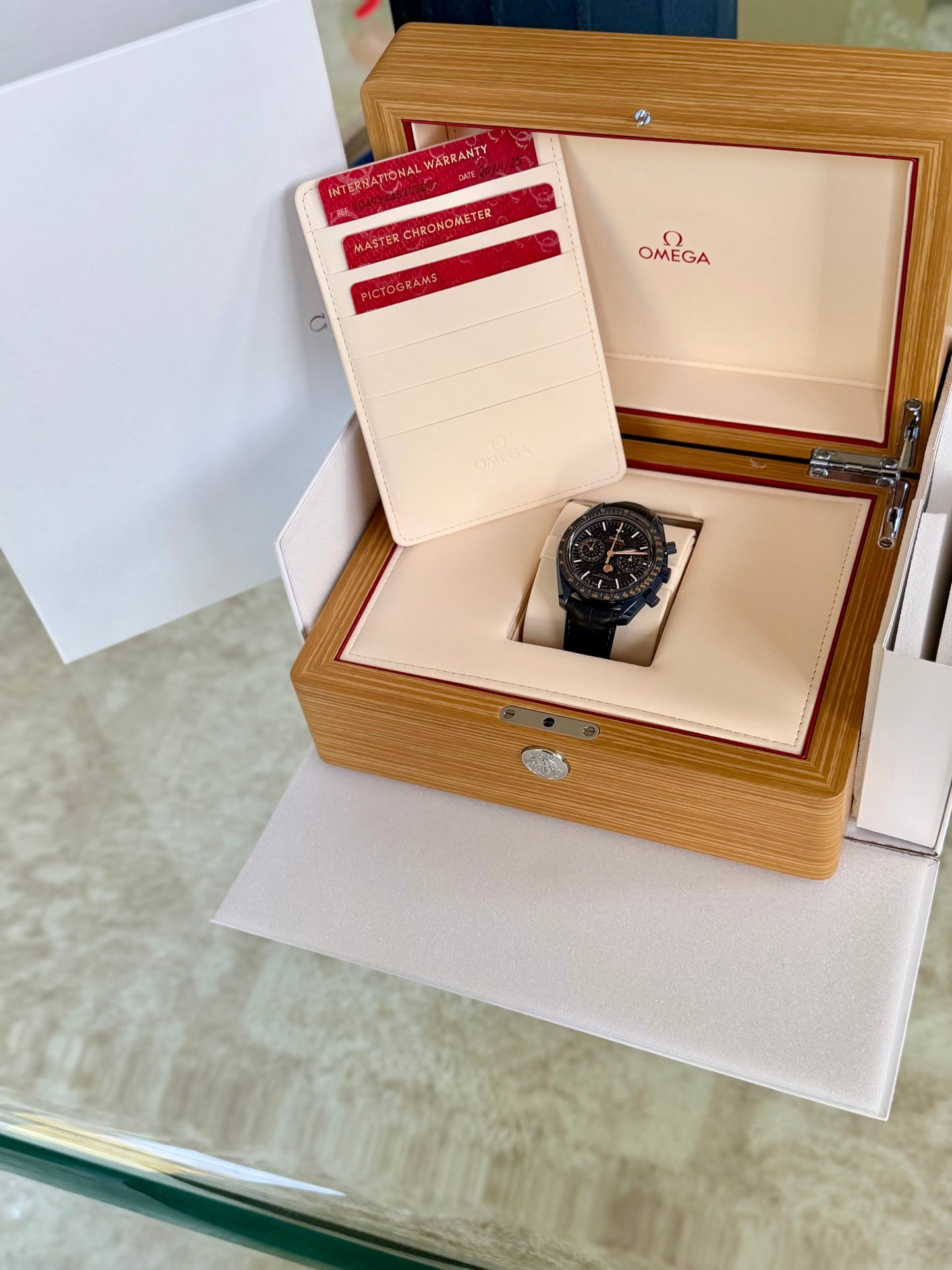 2025 Omega Speedmaster Blue Side of the Moon | Moonphase | Like New