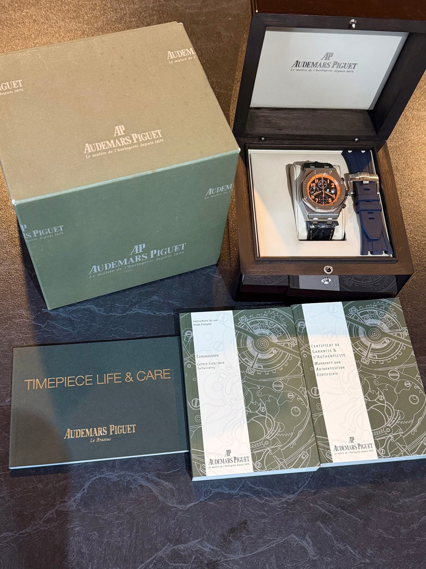 AP Royal Oak Offshore “Volcano” | 26170ST | 2010 | Full Set