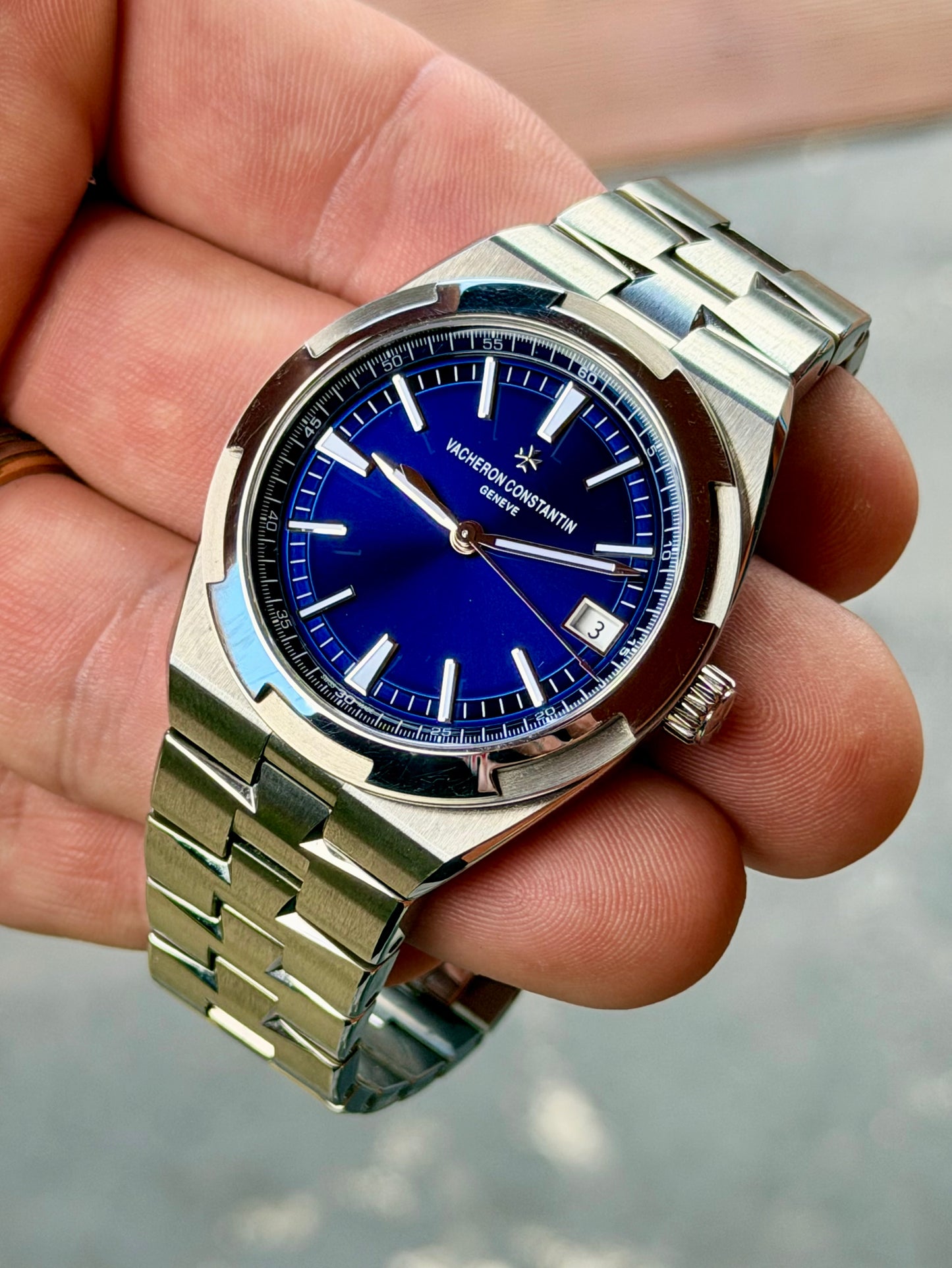 2022 Vacheron Constantin Overseas 4500V | Blue Dial | Full Set