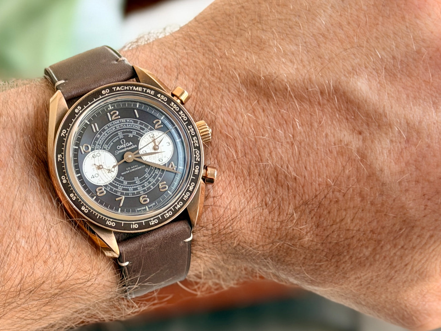 2024 Omega Speedmaster Chronoscope - Bronze Gold - Full Set