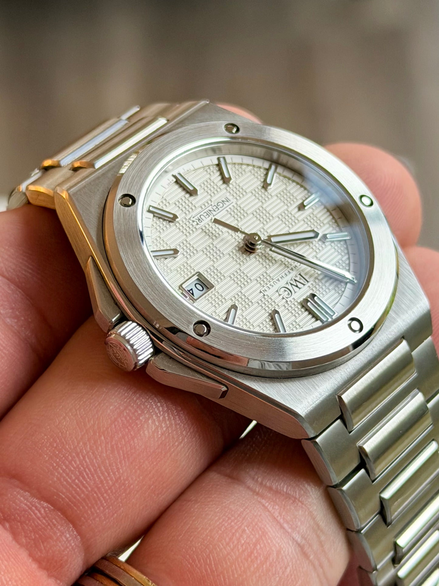 2024 IWC Ingenieur Automatic 40 | Full Set | Warranty Until 2032