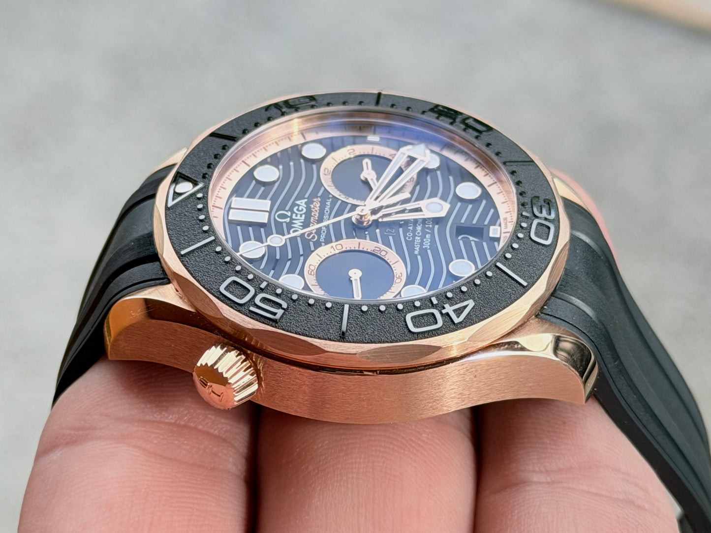 Omega Seamaster Diver 300M Chronograph in solid Sedna Gold – 2022