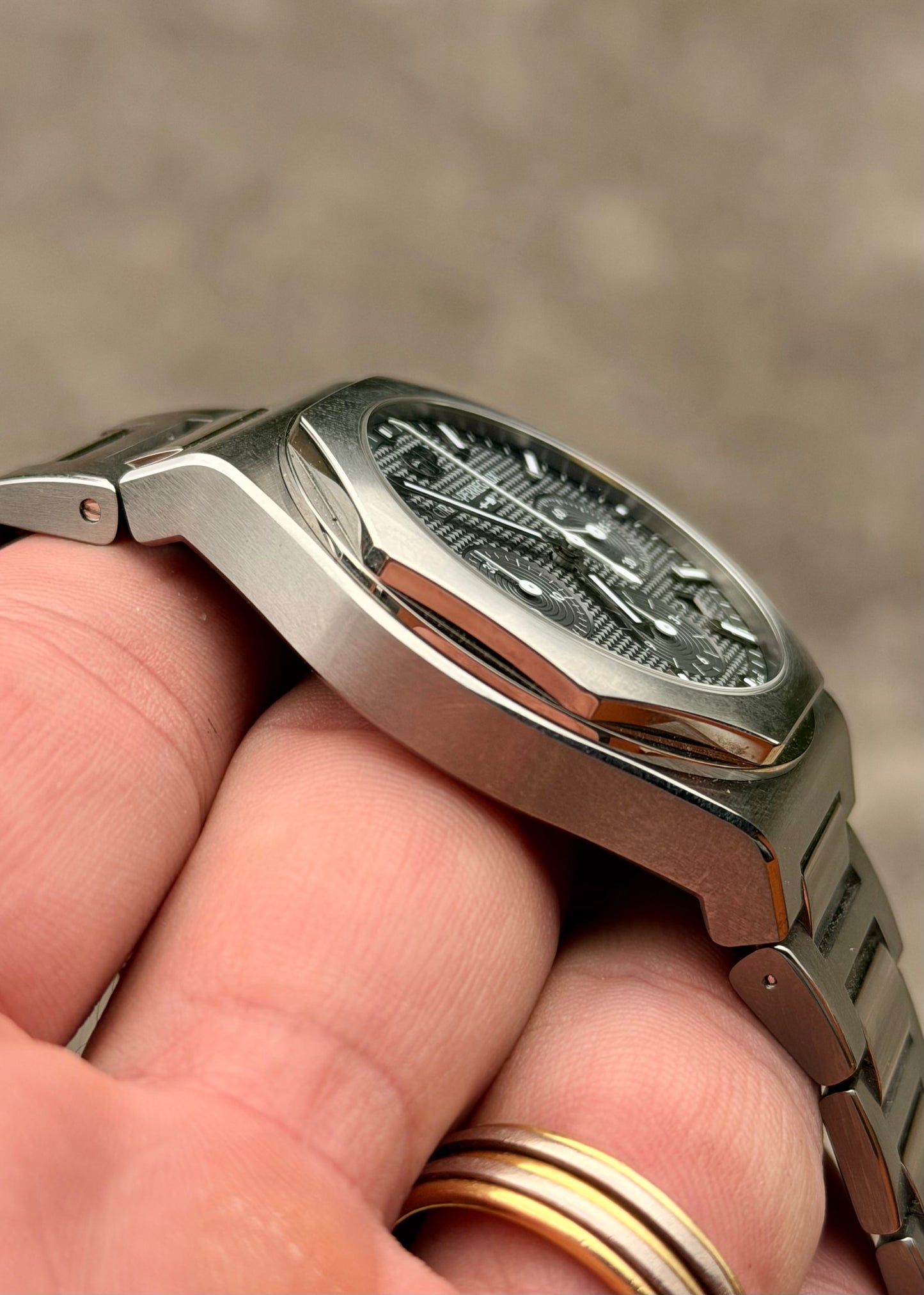 Girard-Perregaux Laureato 42mm – 2024 ti49 Chronograph
