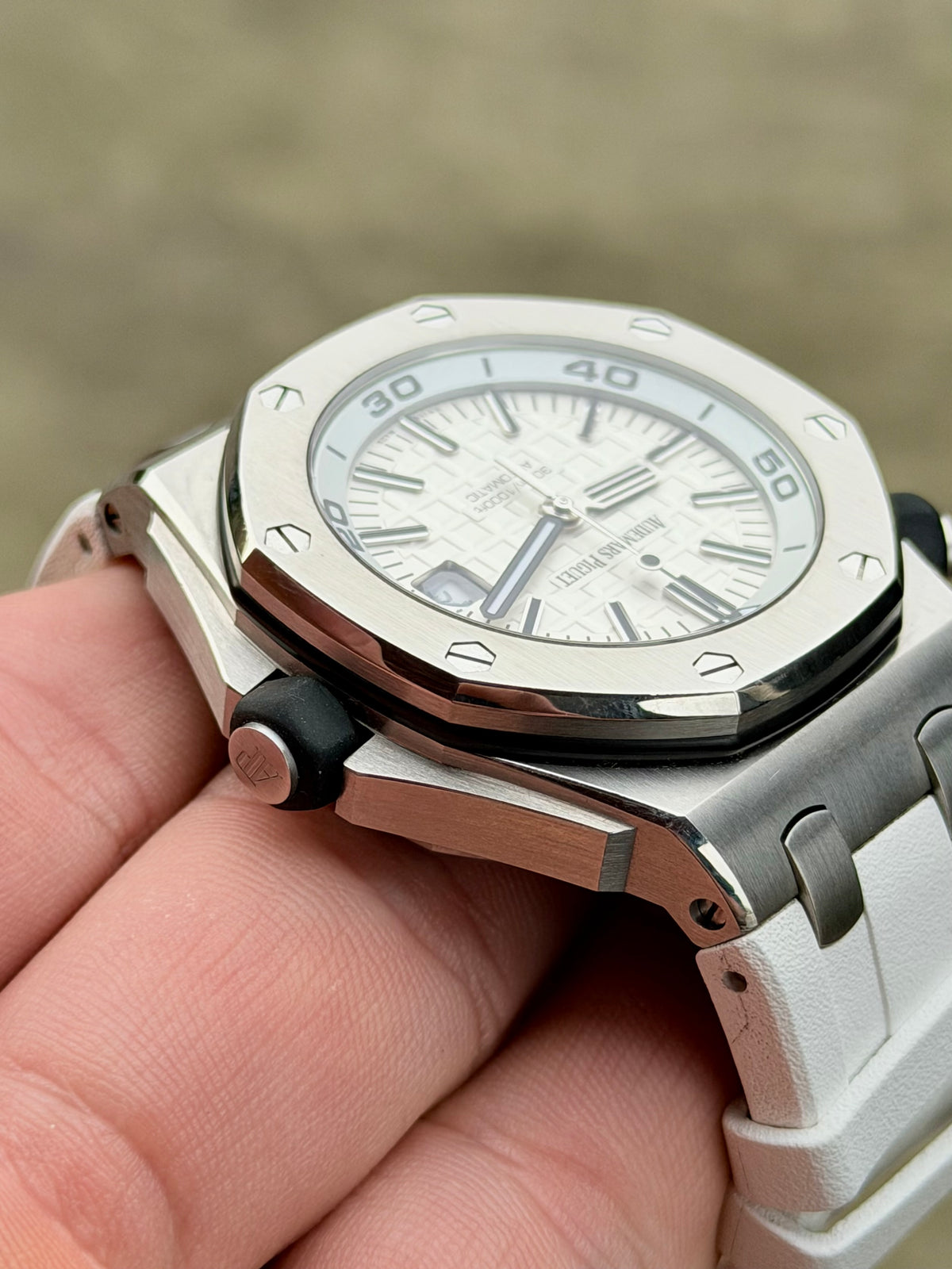 Audemars Piguet Royal Oak Offshore Diver “Boutique Edition” | 15710ST.OO.A010CA.01