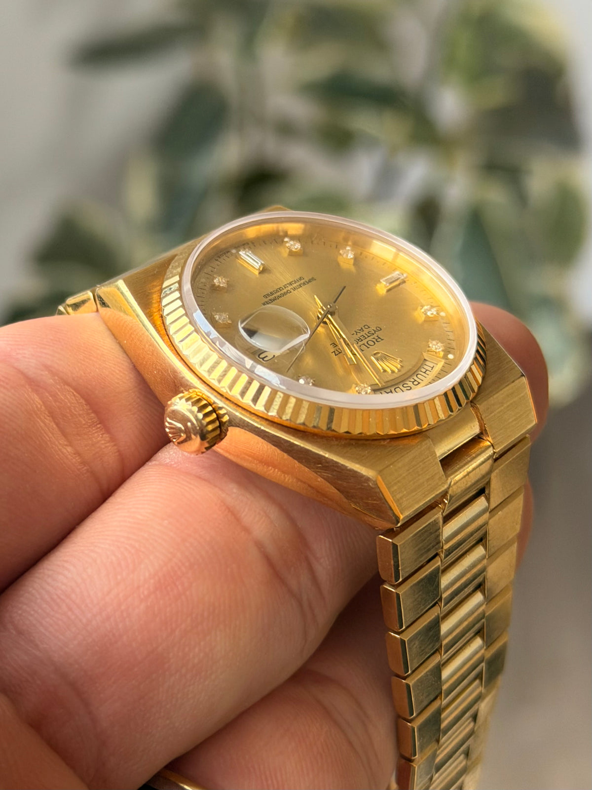 1976 Rolex Day-Date Oysterquartz 19018 | 18K Yellow Gold | Champagne Diamond Dial