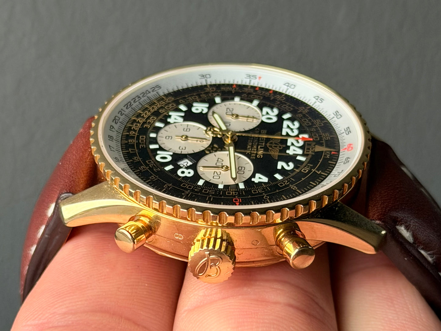 Circa 2007 Breitling Navitimer Cosmonaute | K22322 | 18k Gold | Fresh Service