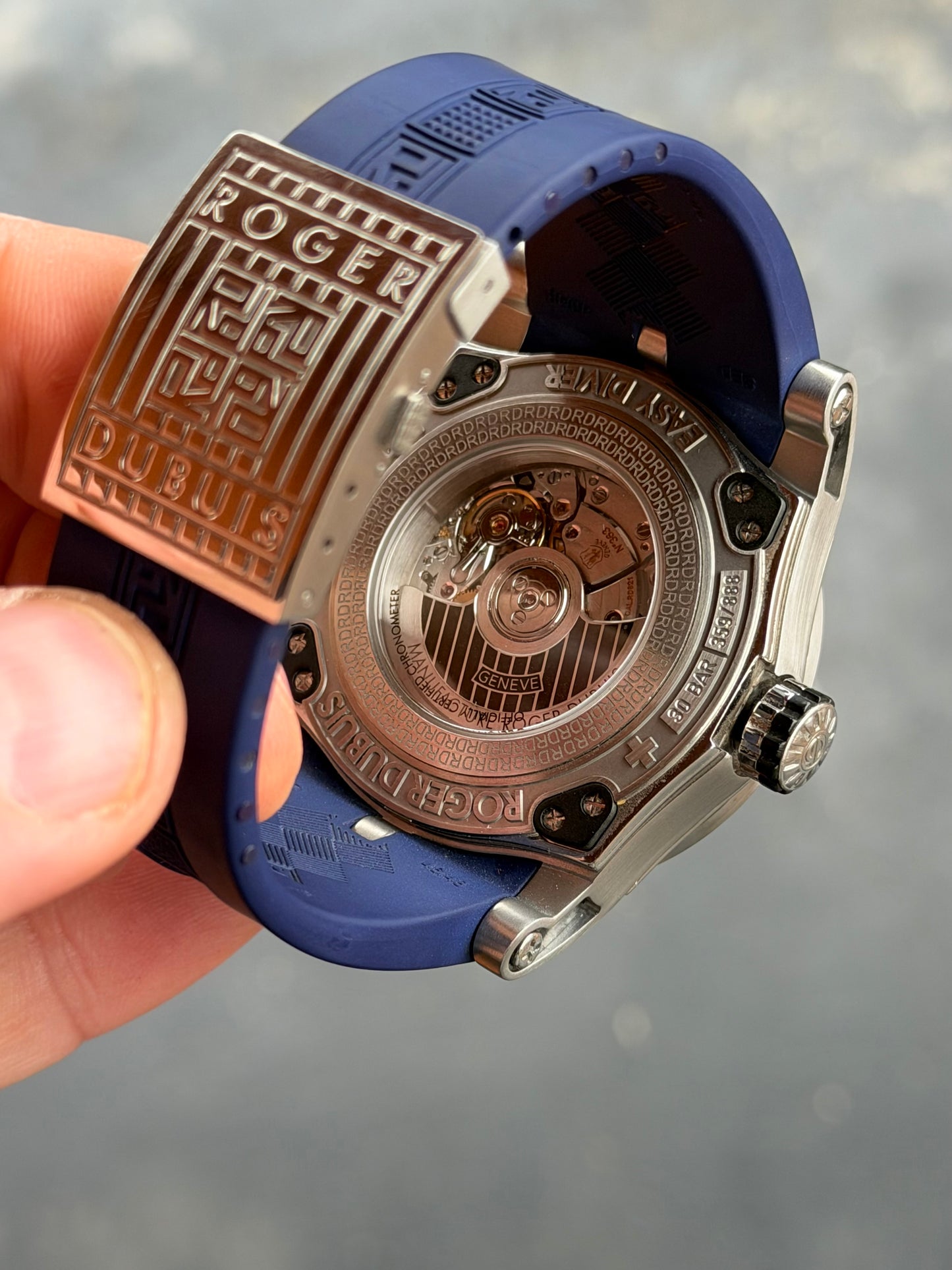 Roger Dubuis Easy Diver | RDDBSE0256 | Limited to 888 Pieces - Full set