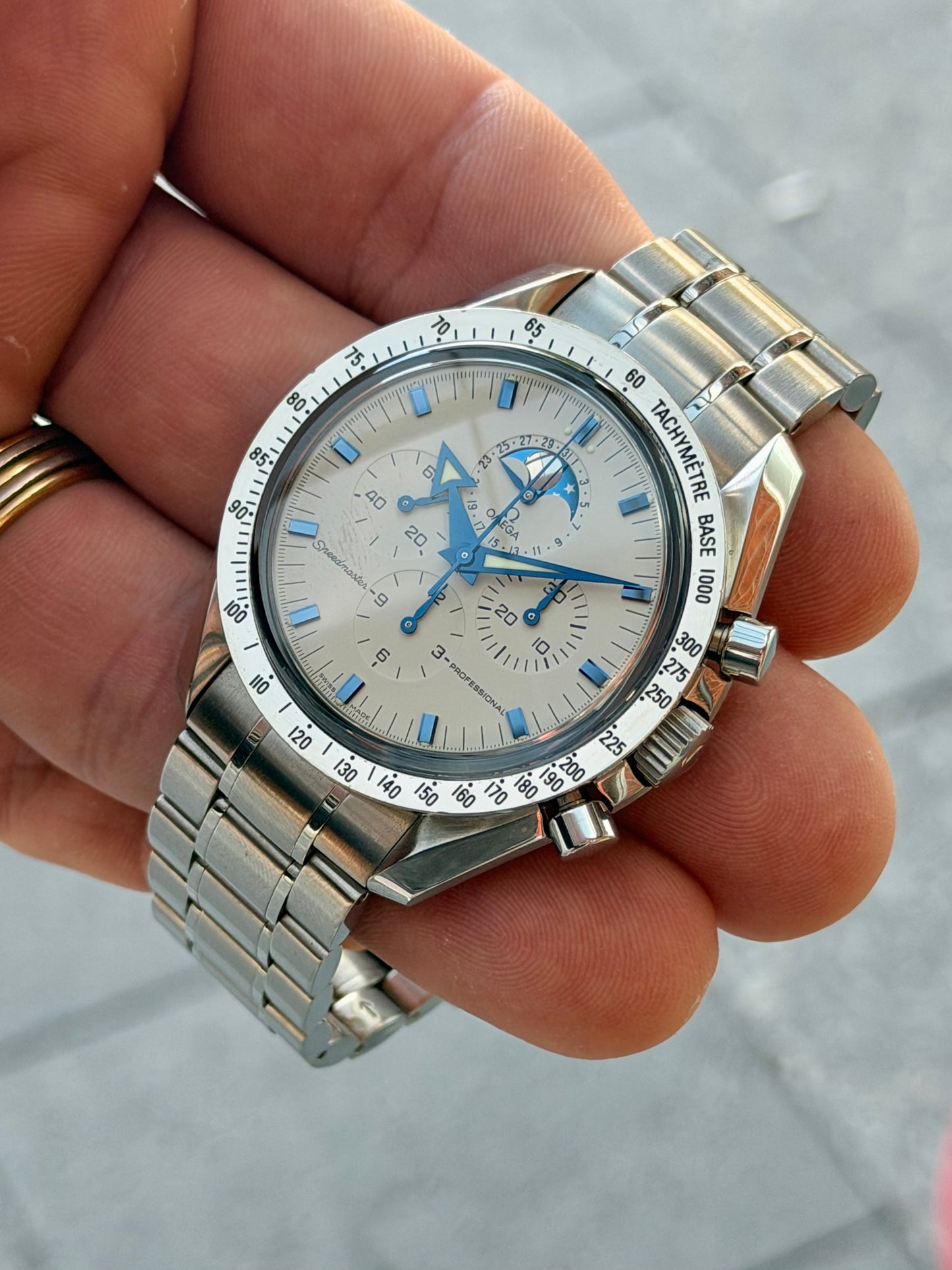 Omega Speedmaster | Opaline Dial | White Gold Bezel | Moonphase Date | Full Set | 3575.20