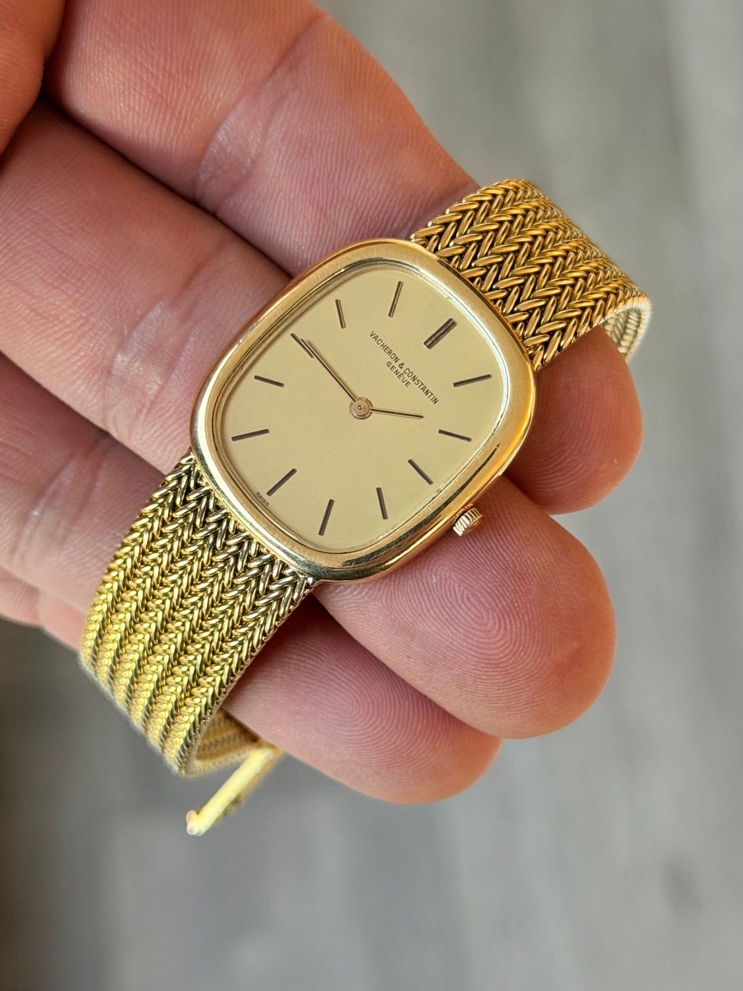 Vintage Vacheron Constantin Ultra-Thin | 18k Yellow Gold Integrated Bracelet