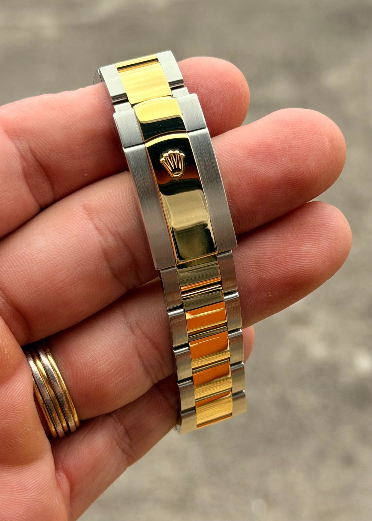 2023 Rolex DJ41 - 126333 Champagne stick - Full Set Local Stock