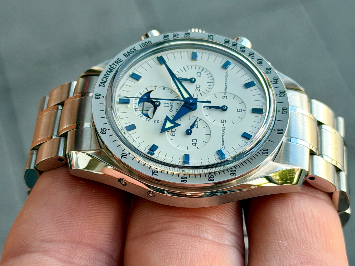 Omega Speedmaster | Opaline Dial | White Gold Bezel | Moonphase Date | Full Set | 3575.20