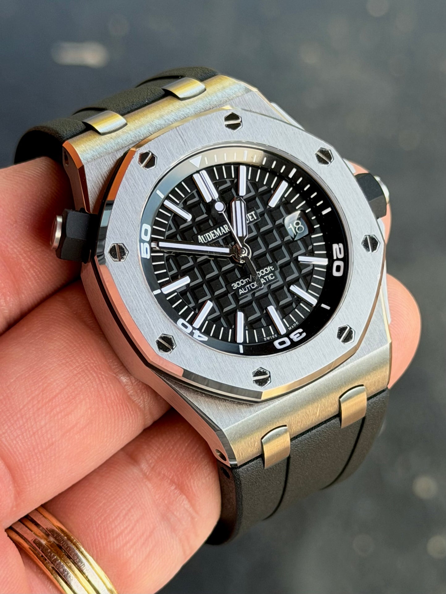 2018 Audemars Piguet Royal Oak Offshore Diver | 15710ST.OO.A002CA.01 | Full Set