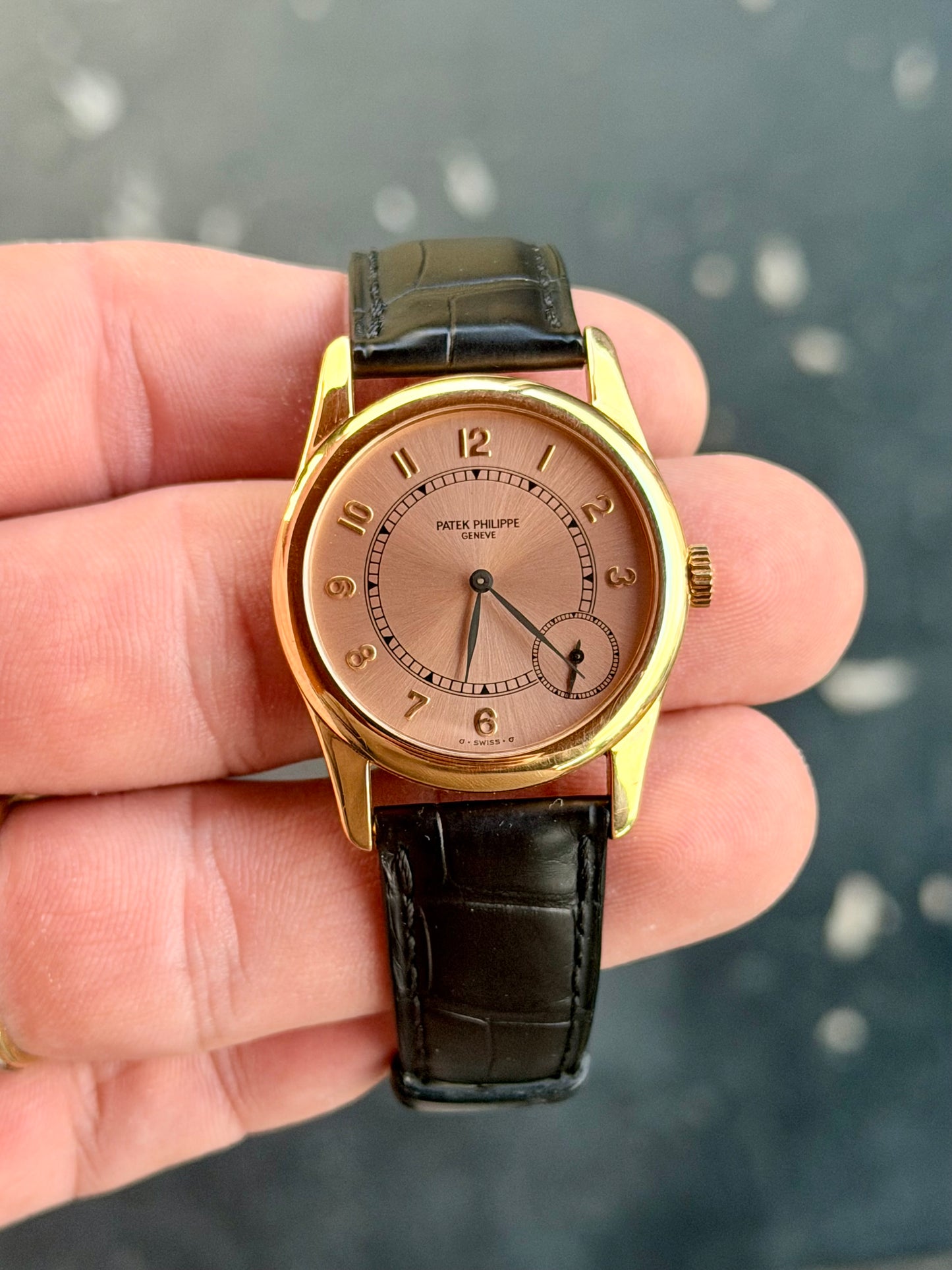 Patek Philippe Calatrava 5000R | Rose Gold | Salmon Sigma Dial