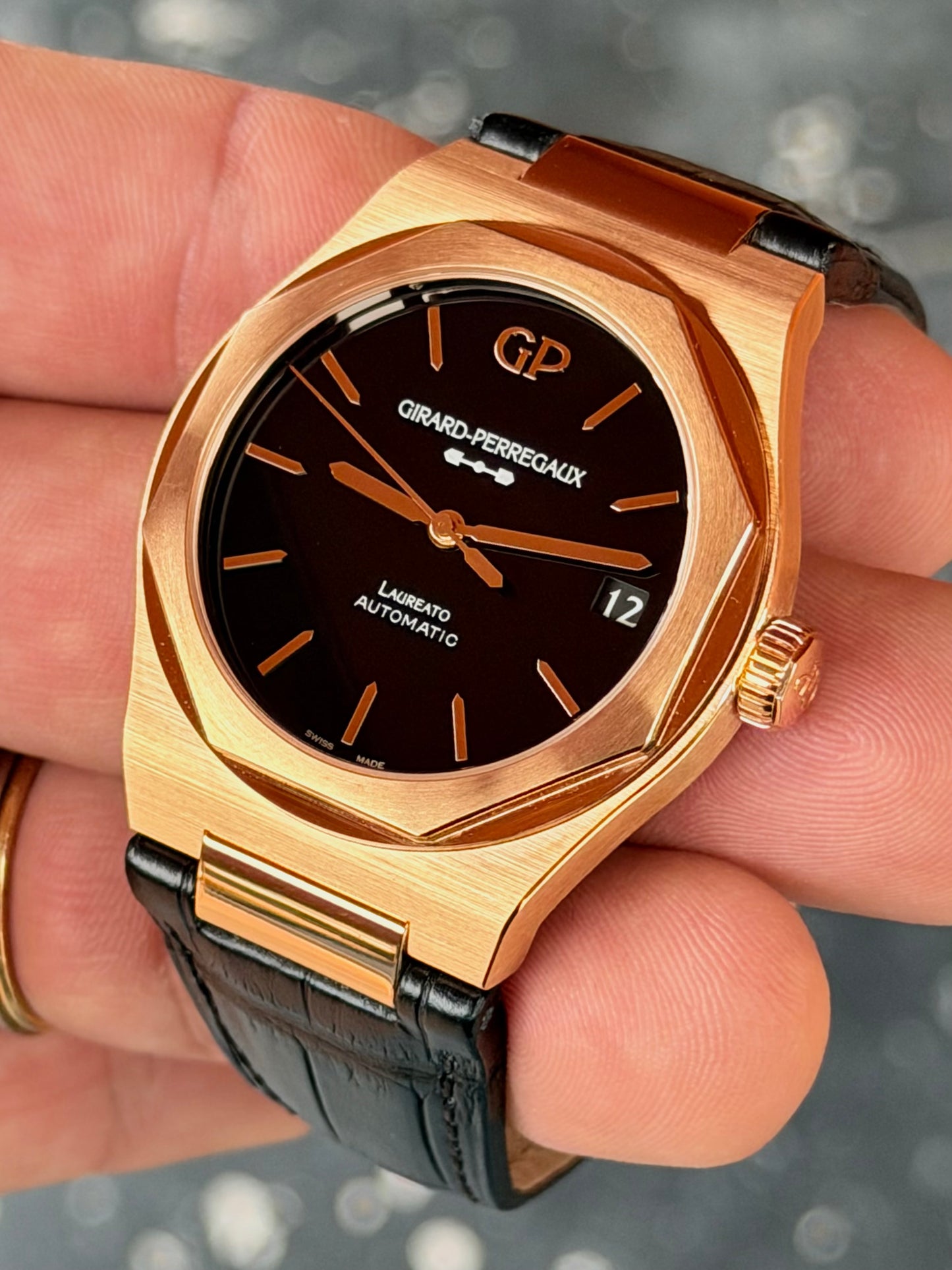 2026 Girard-Perregaux Laureato 42mm | Rose Gold | Onyx Dial | Full Set - New