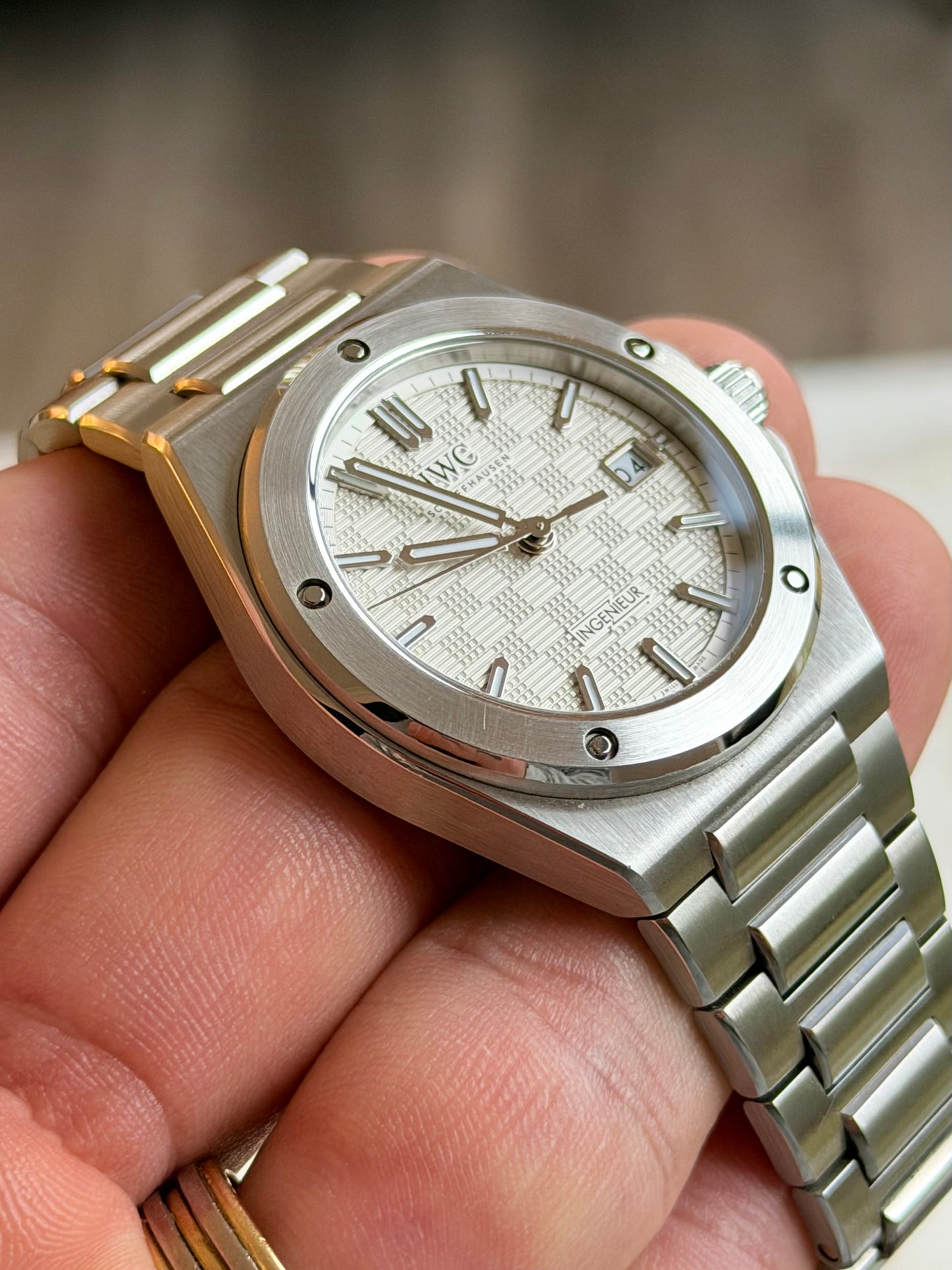 2024 IWC Ingenieur Automatic 40 | Full Set | Warranty Until 2032