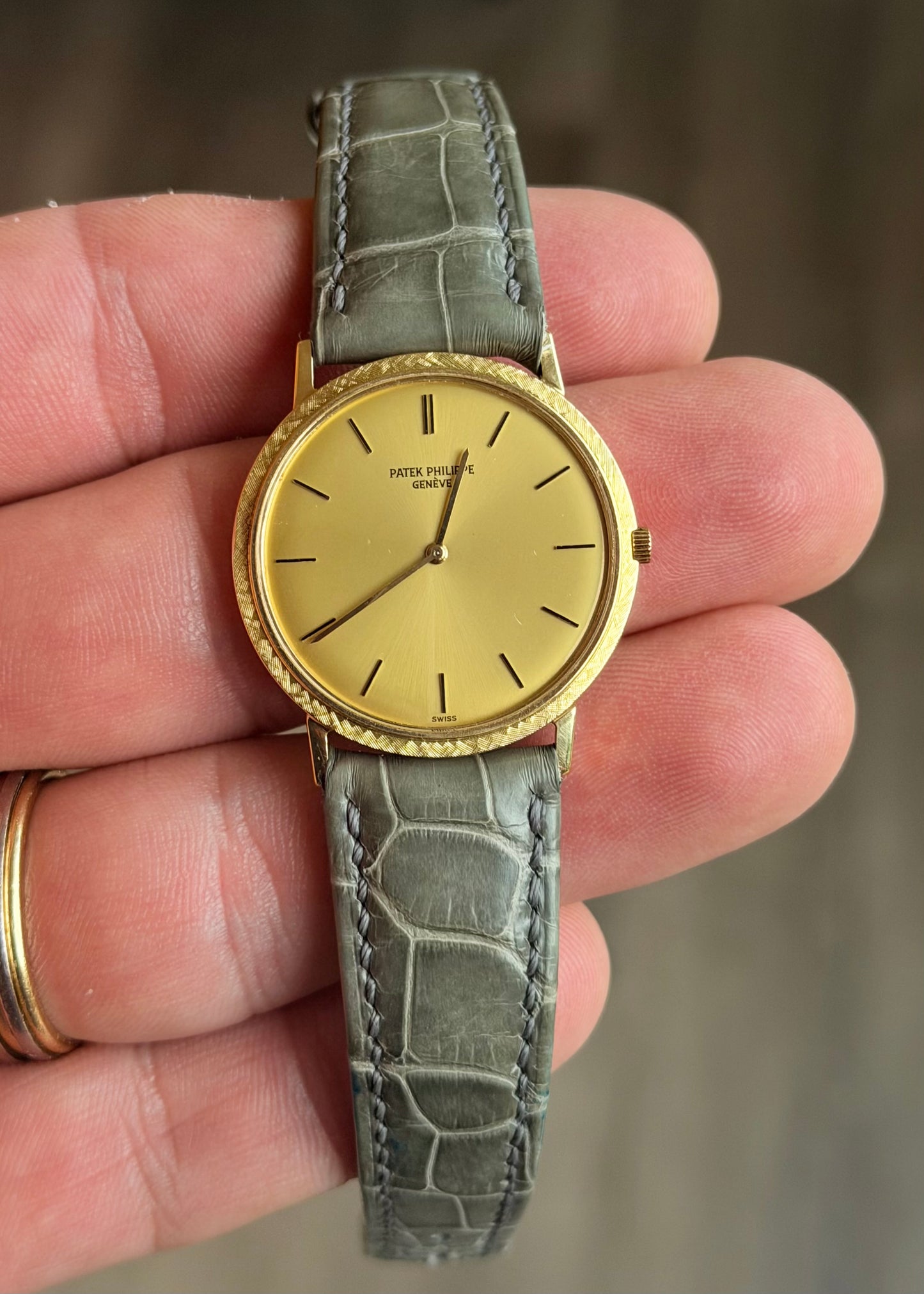 Circa 1970’s Patek Philippe 3520j Calatrava 18k Gold Manual Wind