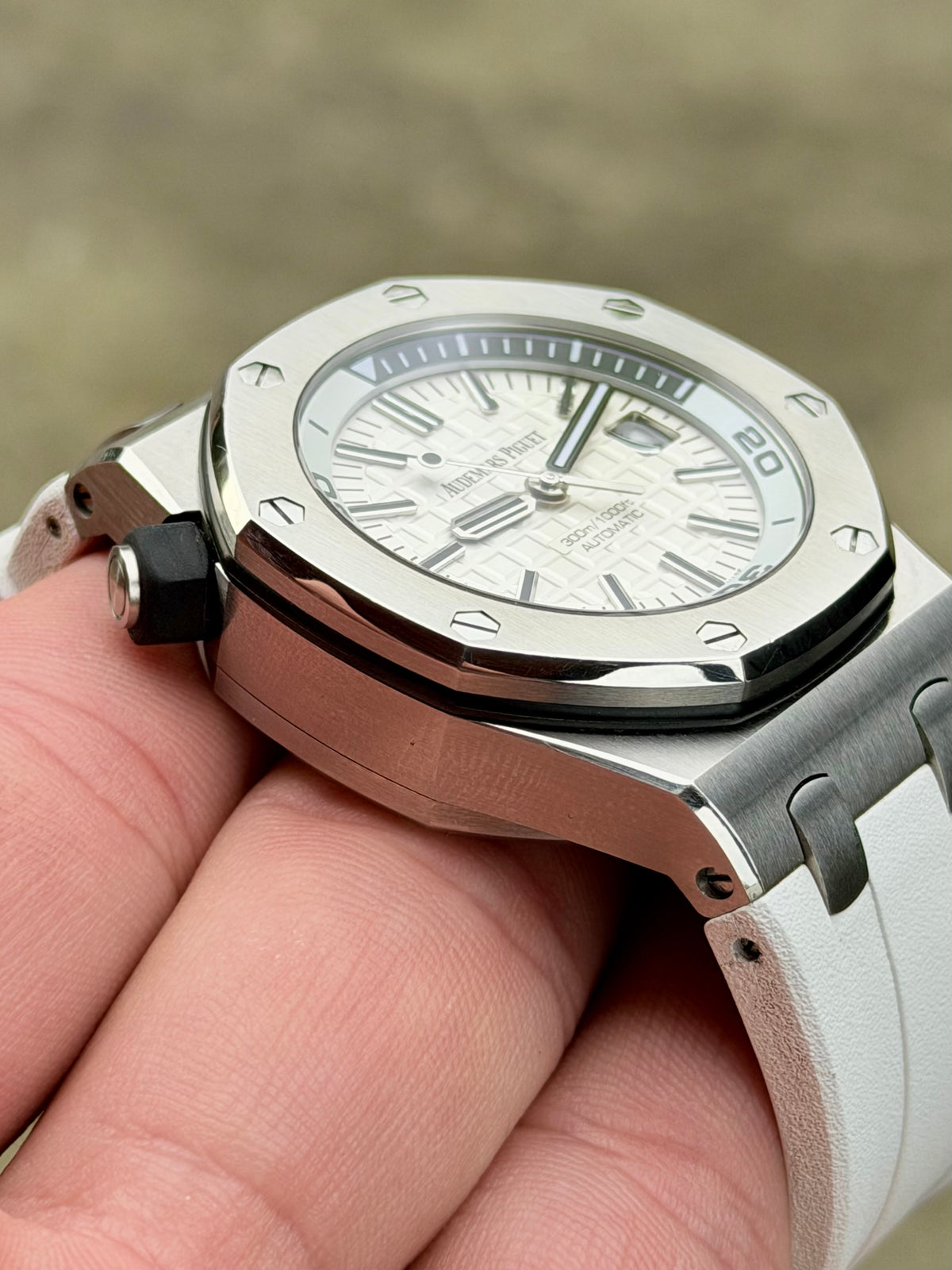 Audemars Piguet Royal Oak Offshore Diver “Boutique Edition” | 15710ST.OO.A010CA.01