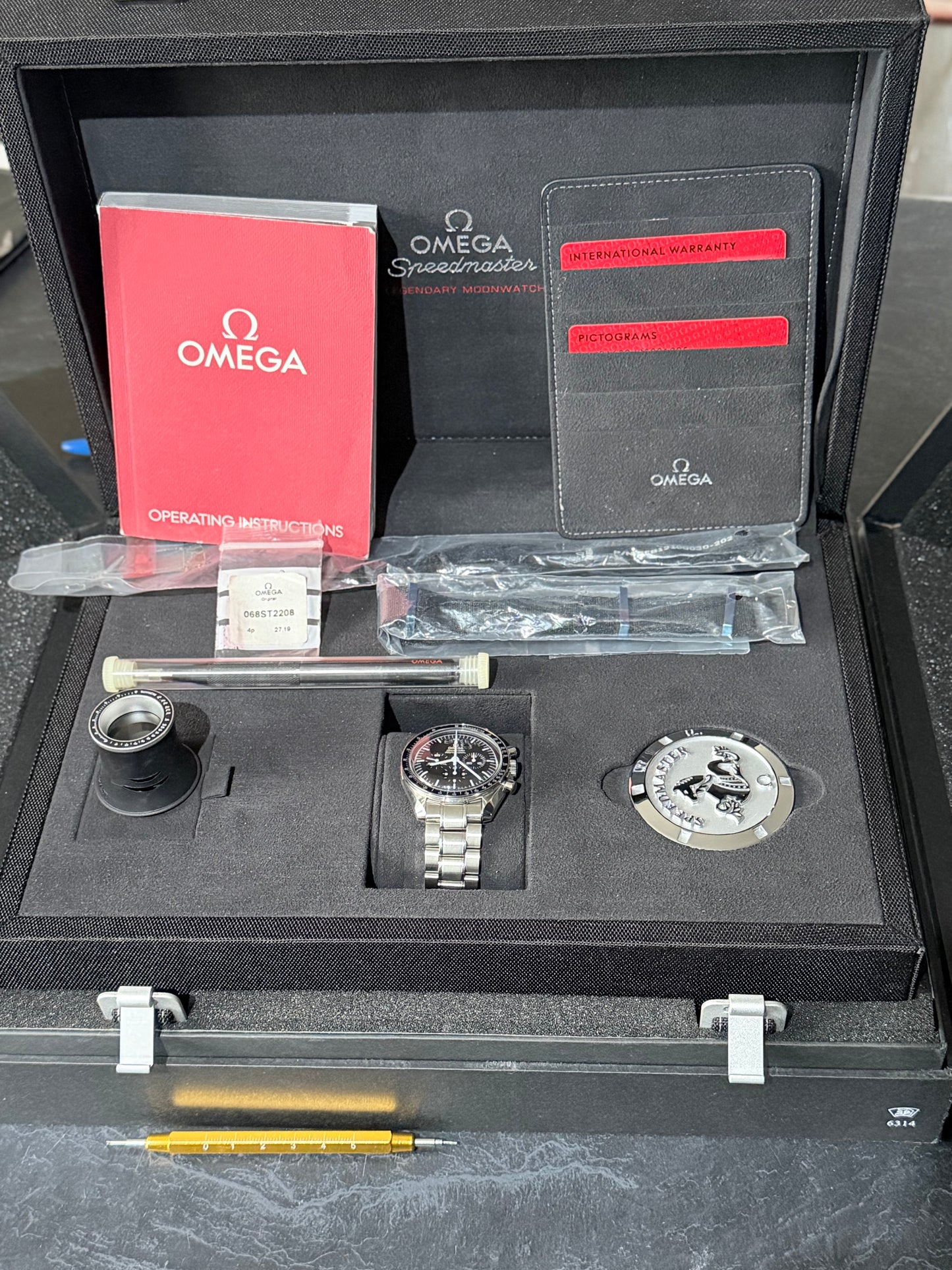 2019 Omega Speedmaster Professional Moonwatch | Hesalite | 311.30.42.30.01.005