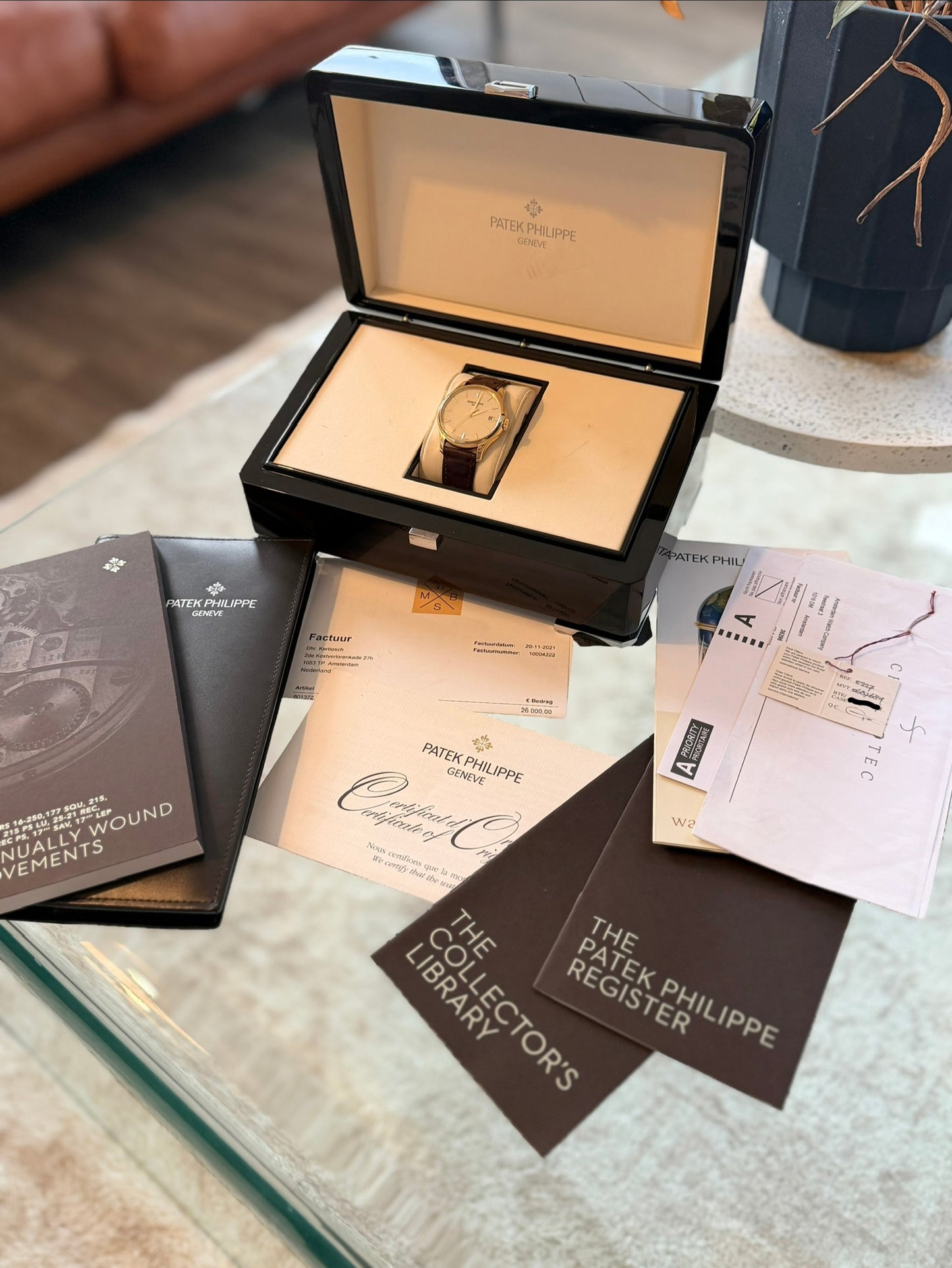 2021 Patek Philippe Calatrava 5227J-001 | 39mm 18k Yellow Gold | Full Set + Service Receipt