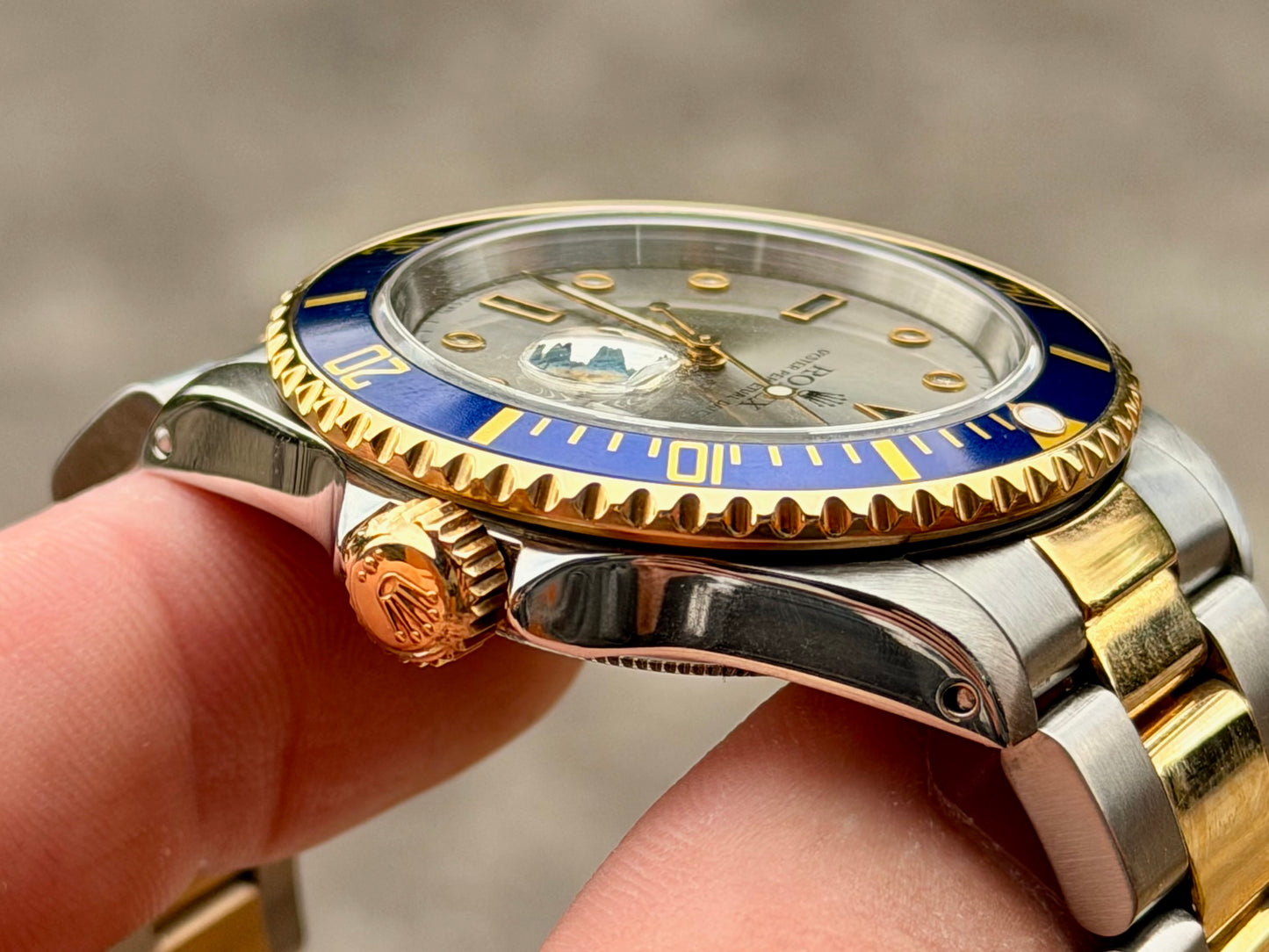Rolex Submariner Date 16613 “Silver Serti / Sultan” – 1996