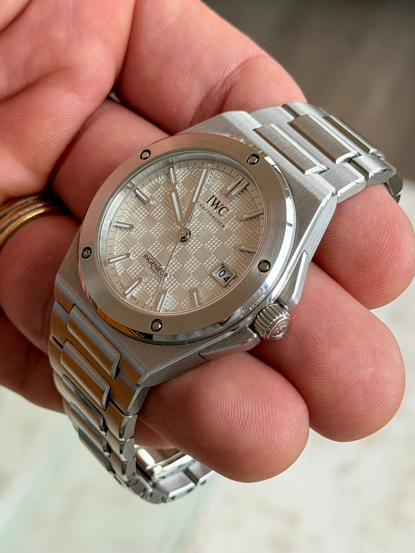 2024 IWC Ingenieur Automatic 40 | Full Set | Warranty Until 2032