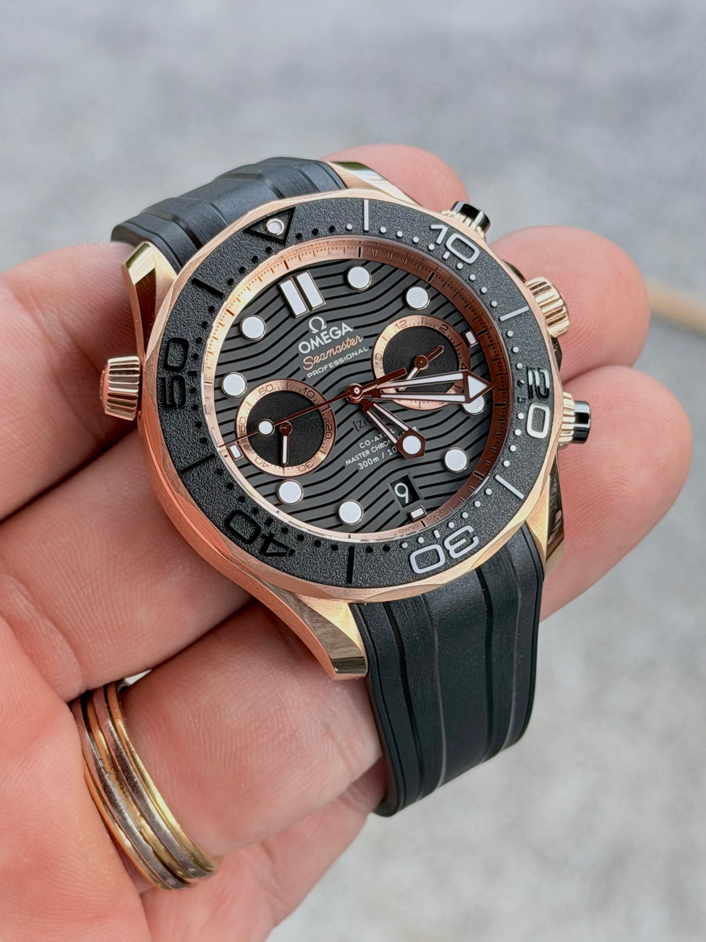 Omega Seamaster Diver 300M Chronograph in solid Sedna Gold – 2022