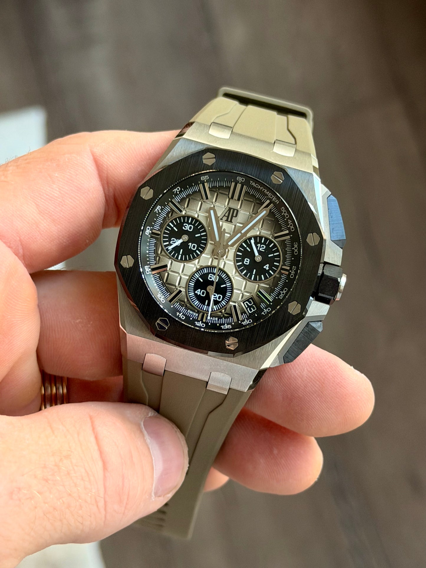 Audemars Piguet Royal Oak Offshore Chronograph 26420SO.OO.A600CA.01 | Smoked Taupe | Full Set
