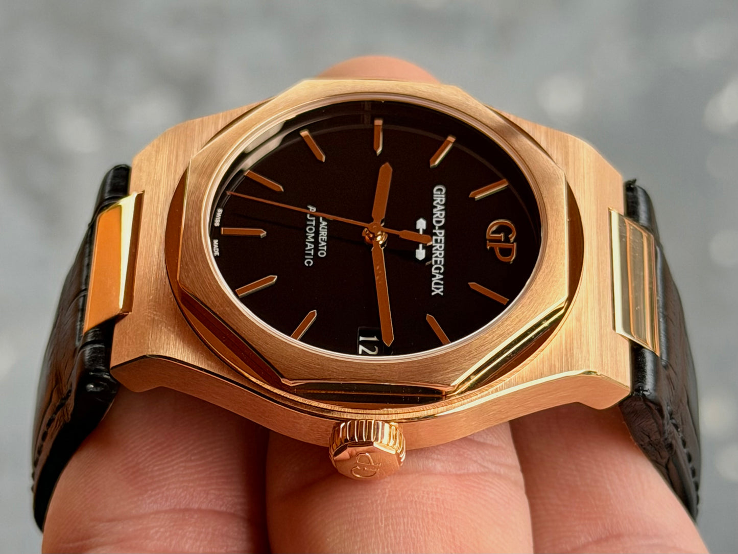 2026 Girard-Perregaux Laureato 42mm | Rose Gold | Onyx Dial | Full Set - New
