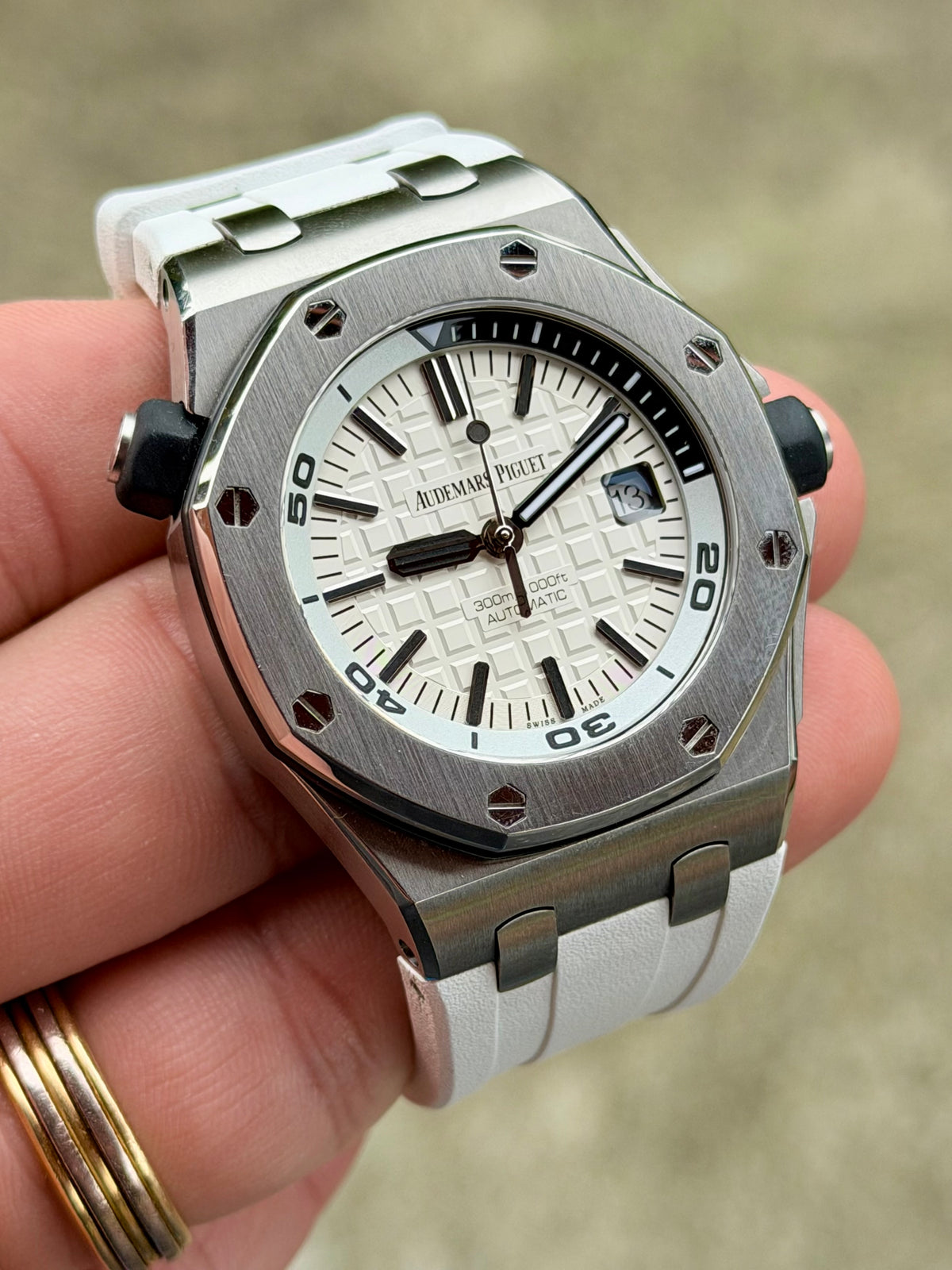 Audemars Piguet Royal Oak Offshore Diver “Boutique Edition” | 15710ST.OO.A010CA.01