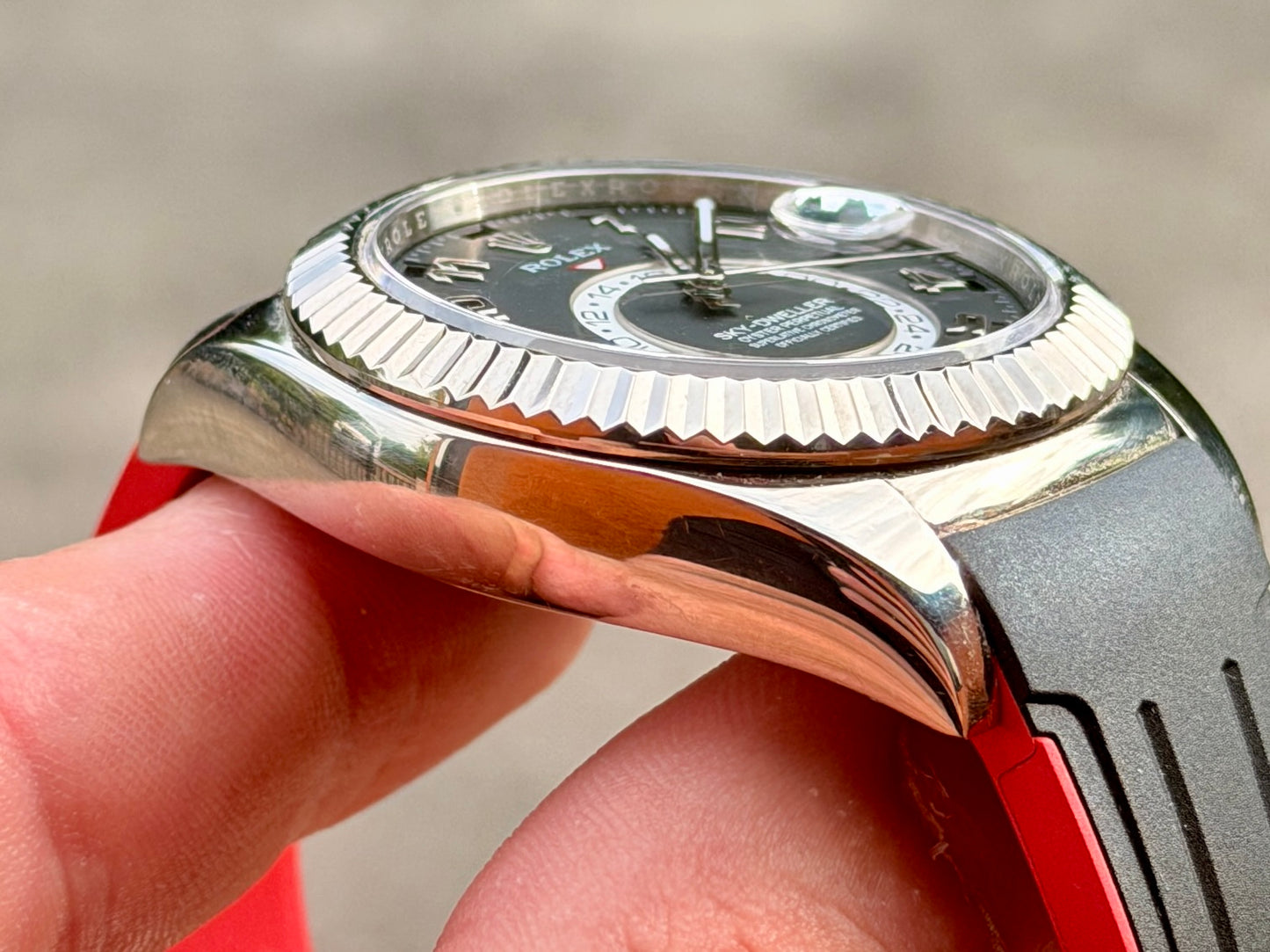 2014 Rolex Sky-dweller - 18k Gold -326139 - 2023 RSC - Rubber B Strap