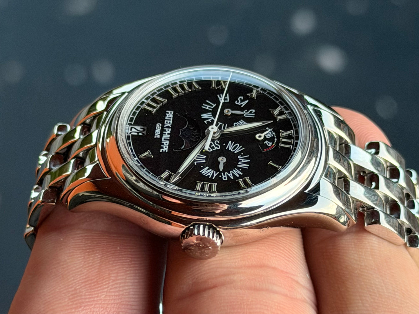 Circa 2000 Patek Philippe Annual Calendar | Moonphase | 18k White Gold | 5036/1