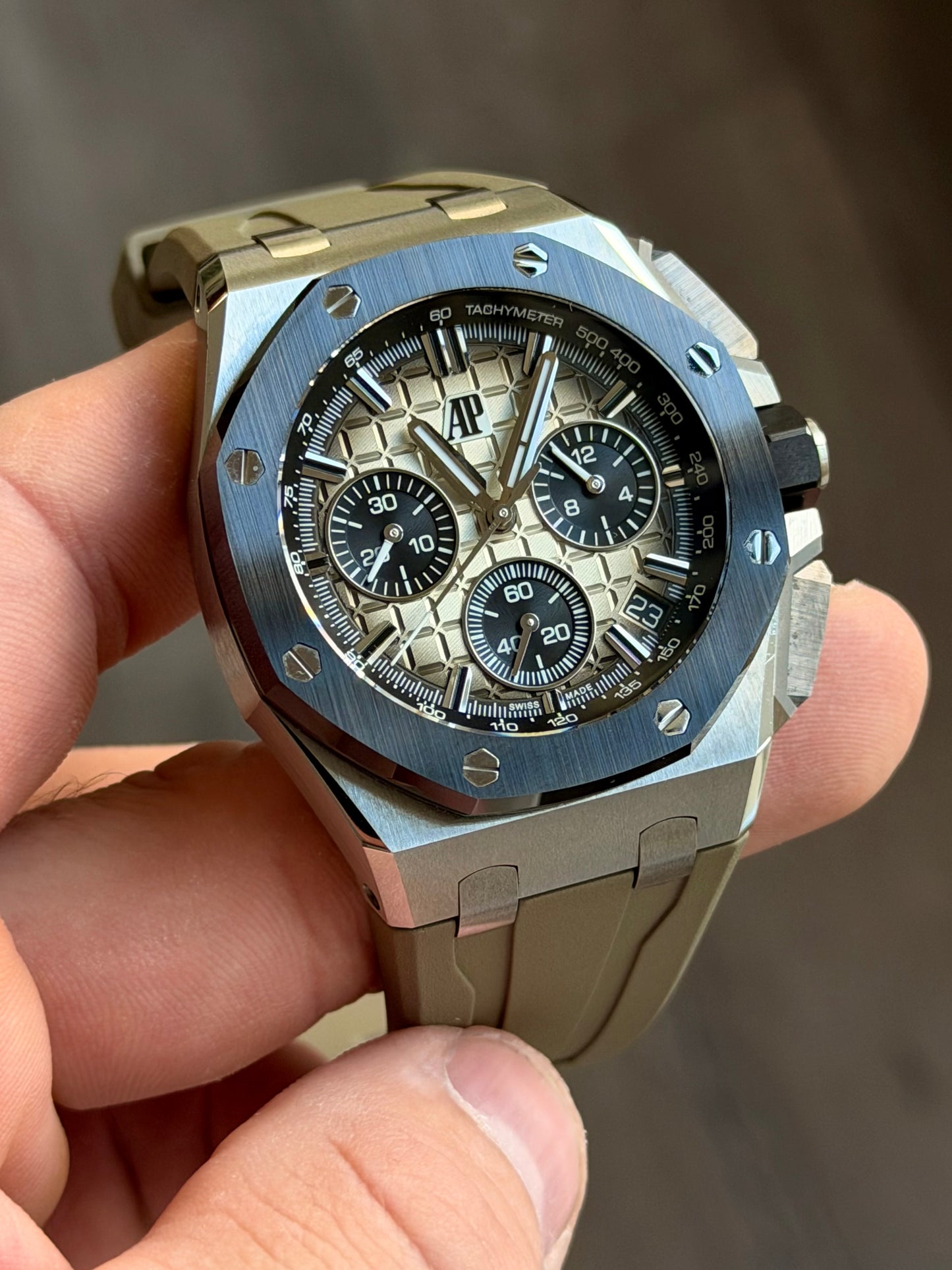 Audemars Piguet Royal Oak Offshore Chronograph 26420SO.OO.A600CA.01 | Smoked Taupe | Full Set