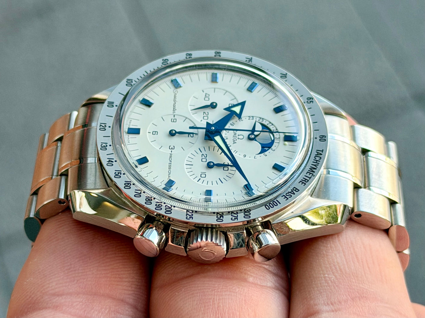 Omega Speedmaster | Opaline Dial | White Gold Bezel | Moonphase Date | Full Set | 3575.20