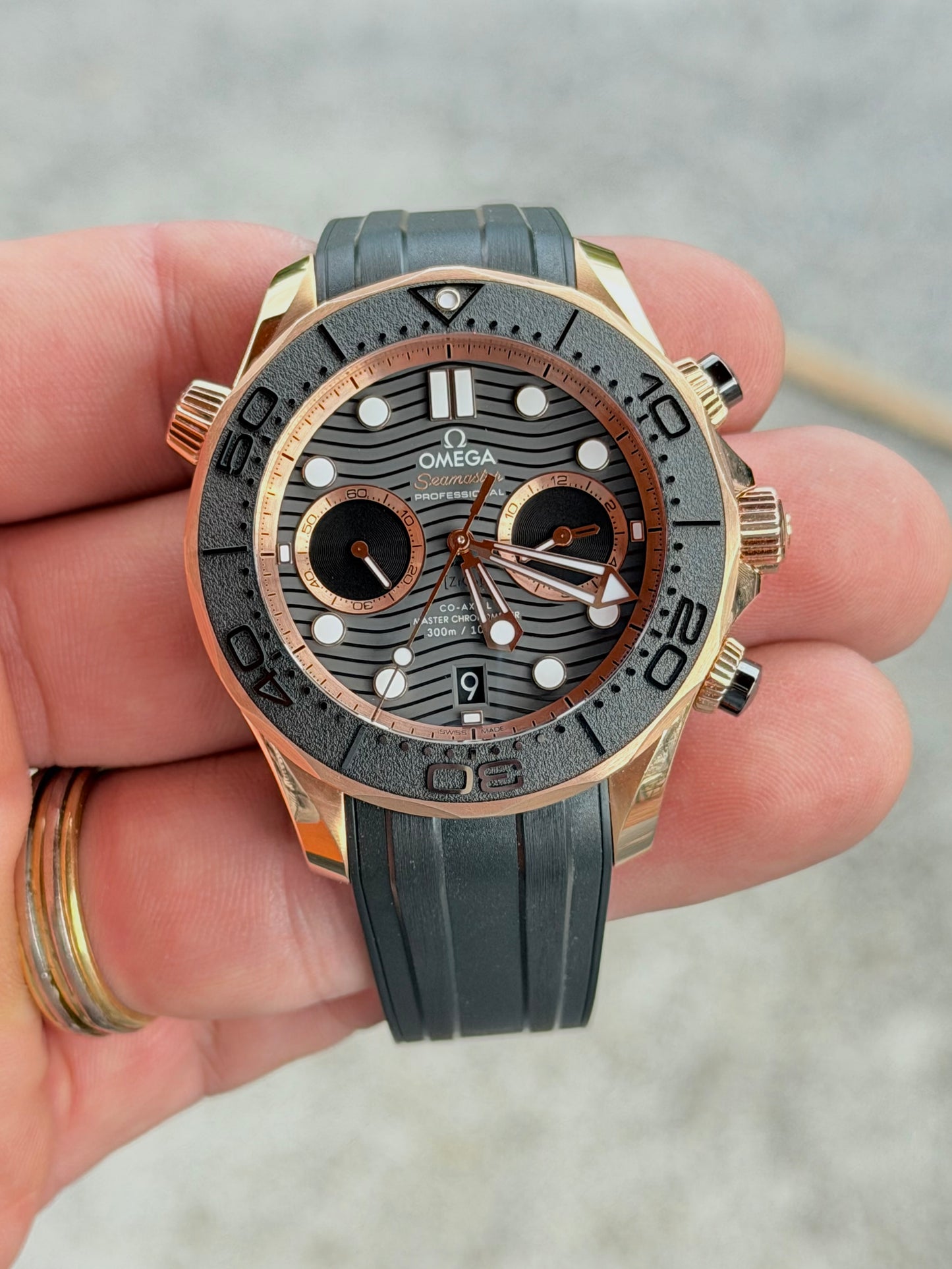 Omega Seamaster Diver 300M Chronograph in solid Sedna Gold – 2022