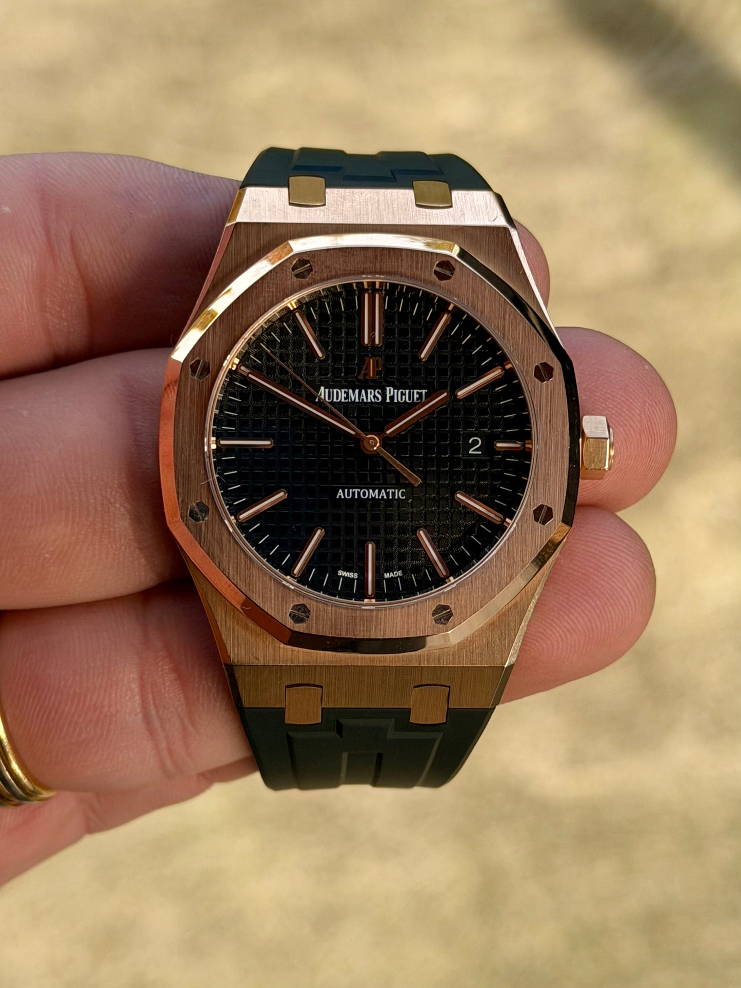 2017 Audemars Piguet Royal Oak 15400OR | Full Set