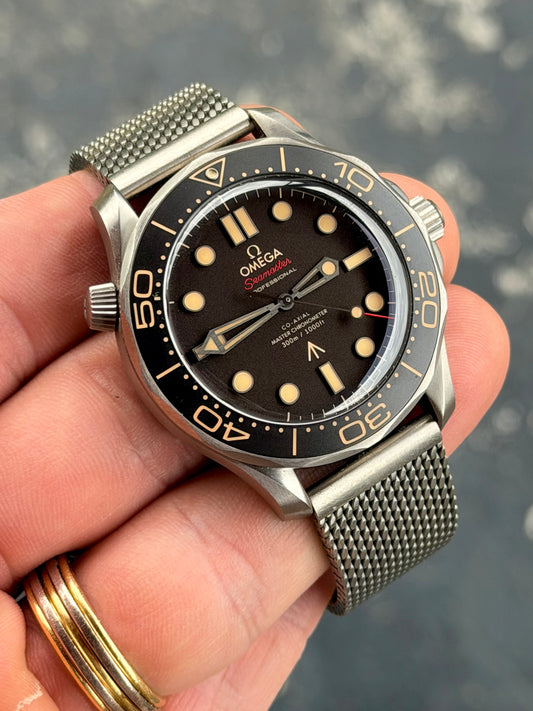 2023 Omega Seamaster Diver 300M “No Time to Die” | 42mm Titanium | Full Set