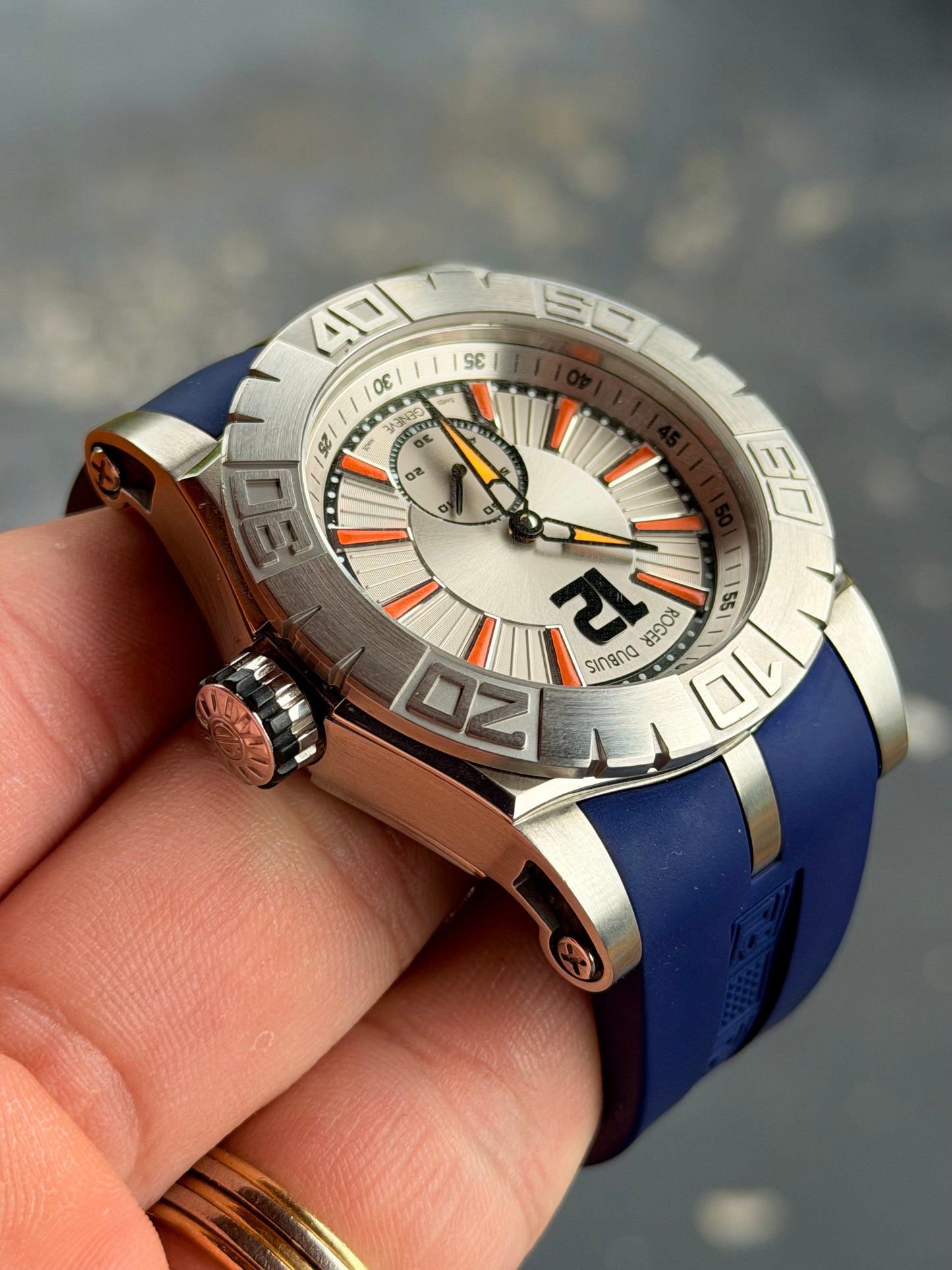 Roger Dubuis Easy Diver | RDDBSE0256 | Limited to 888 Pieces - Full set
