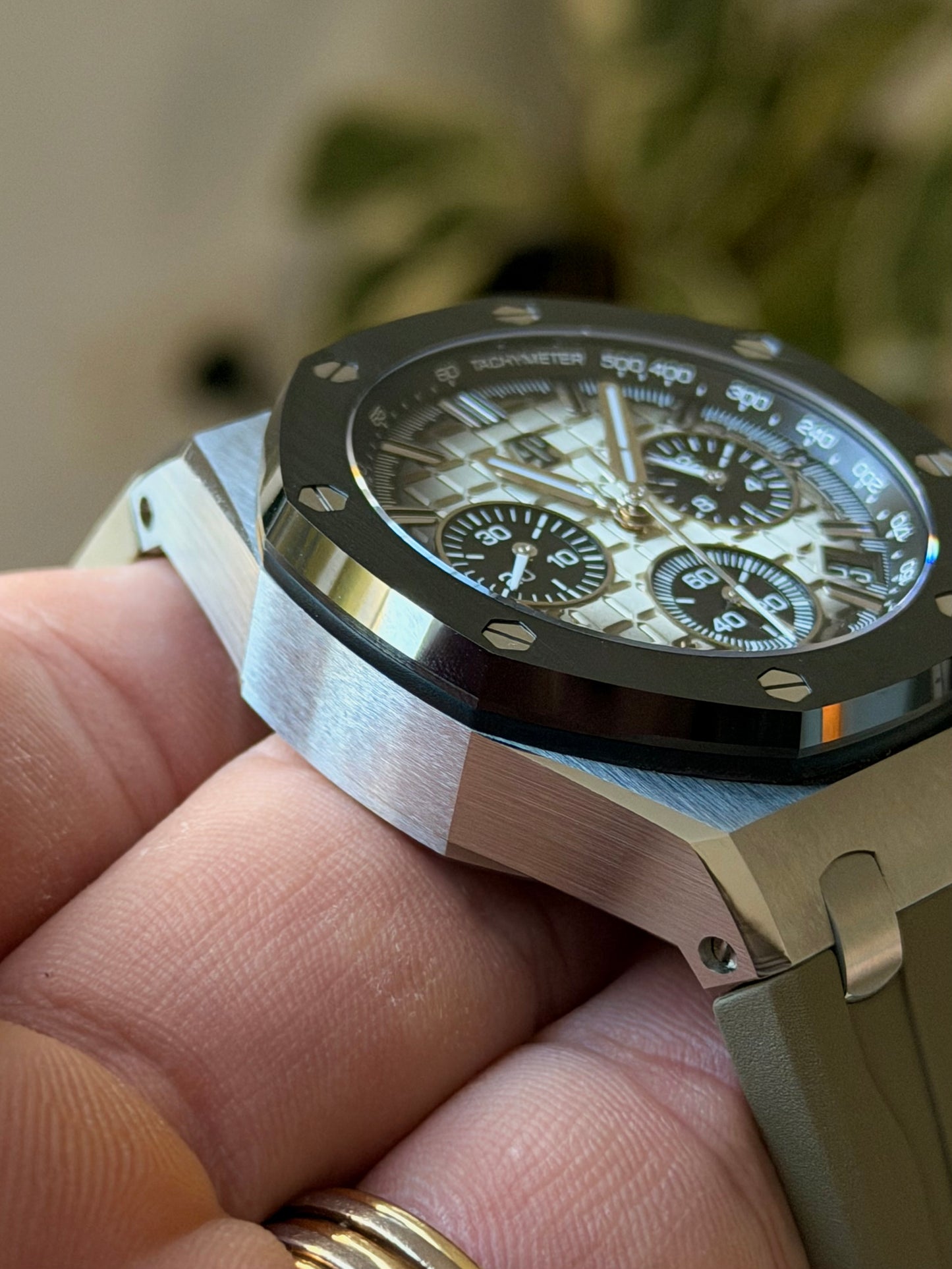 Audemars Piguet Royal Oak Offshore Chronograph 26420SO.OO.A600CA.01 | Smoked Taupe | Full Set