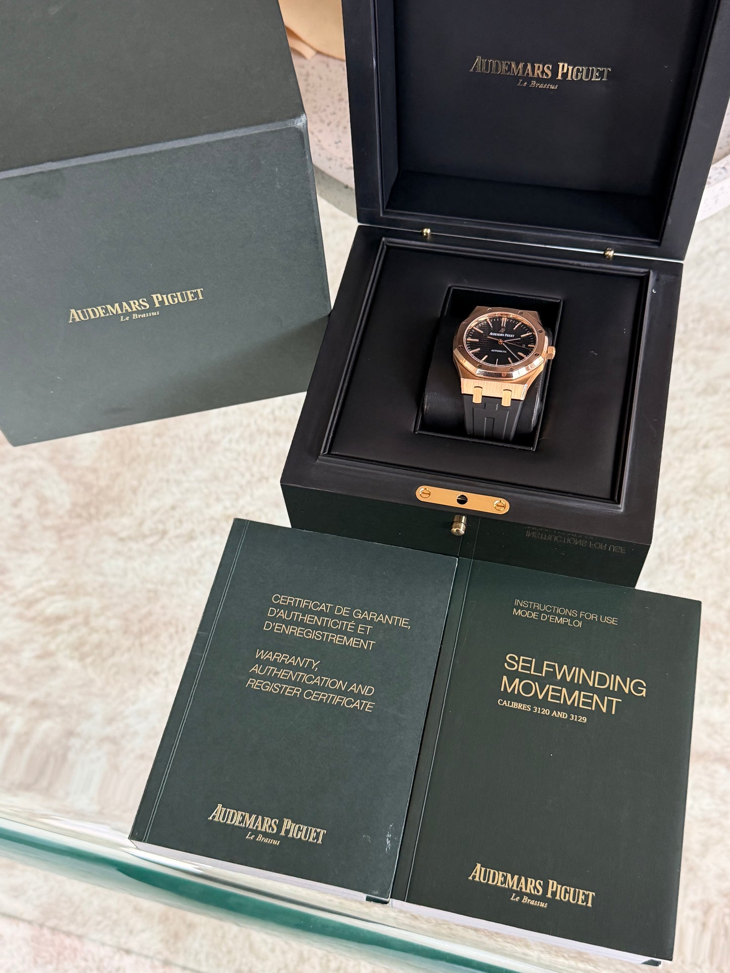 2017 Audemars Piguet Royal Oak 15400OR | Full Set