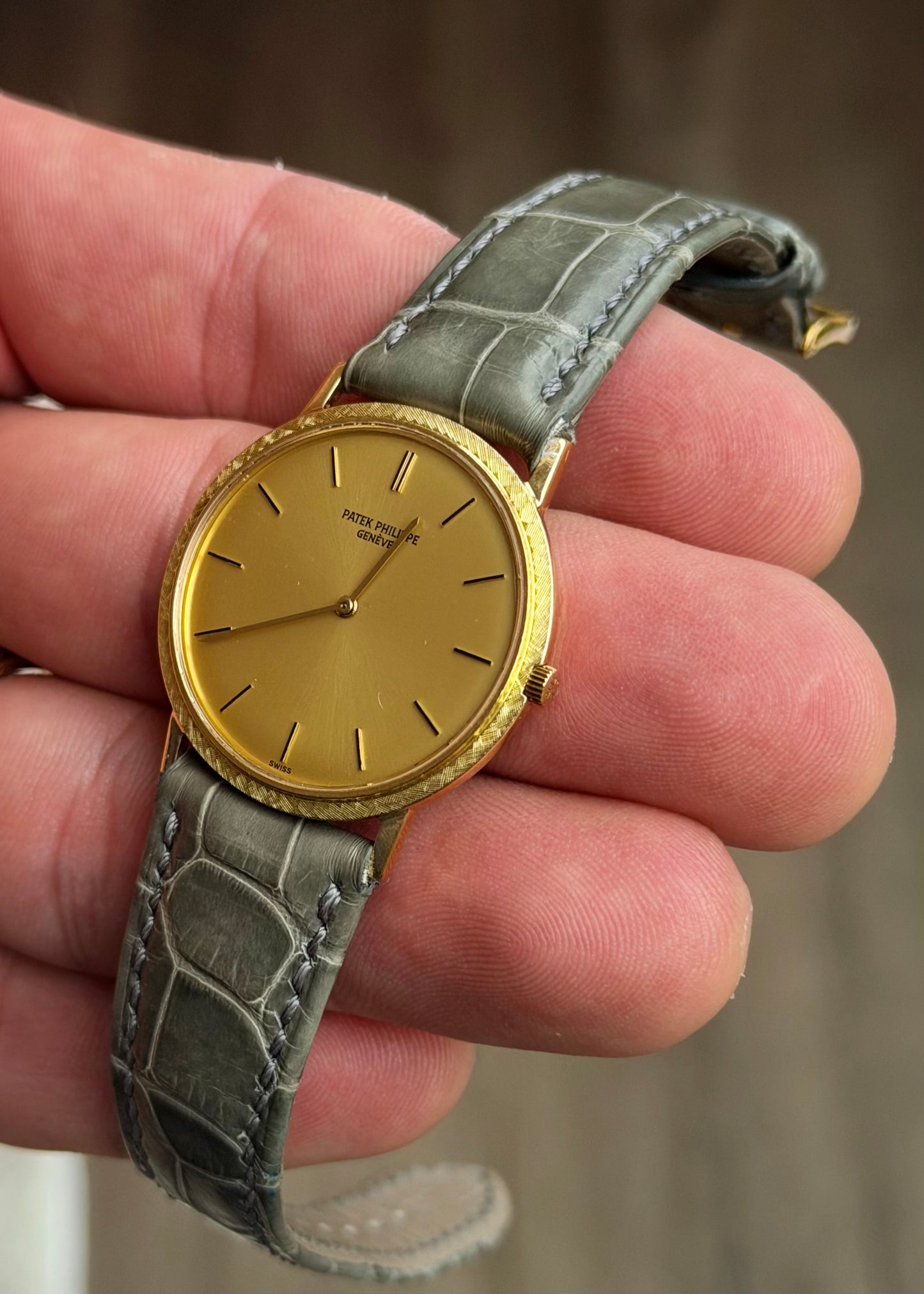 Circa 1970’s Patek Philippe 3520j Calatrava 18k Gold Manual Wind