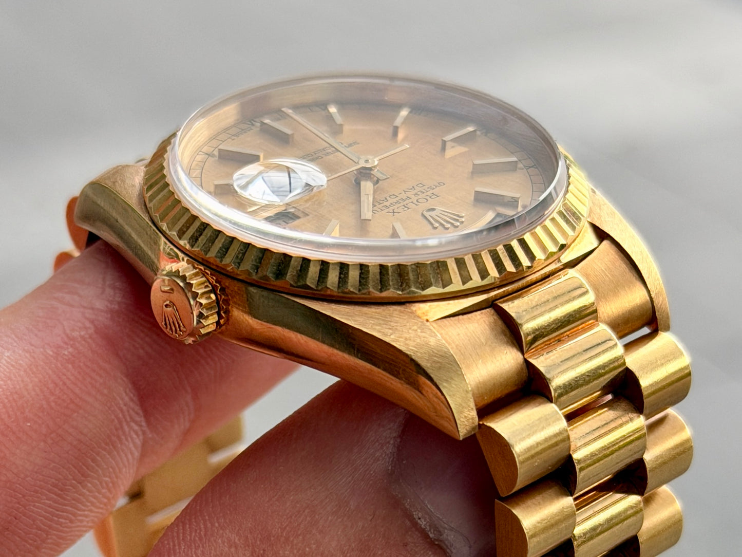 1988 Rolex Daydate Linen Dial - 18238