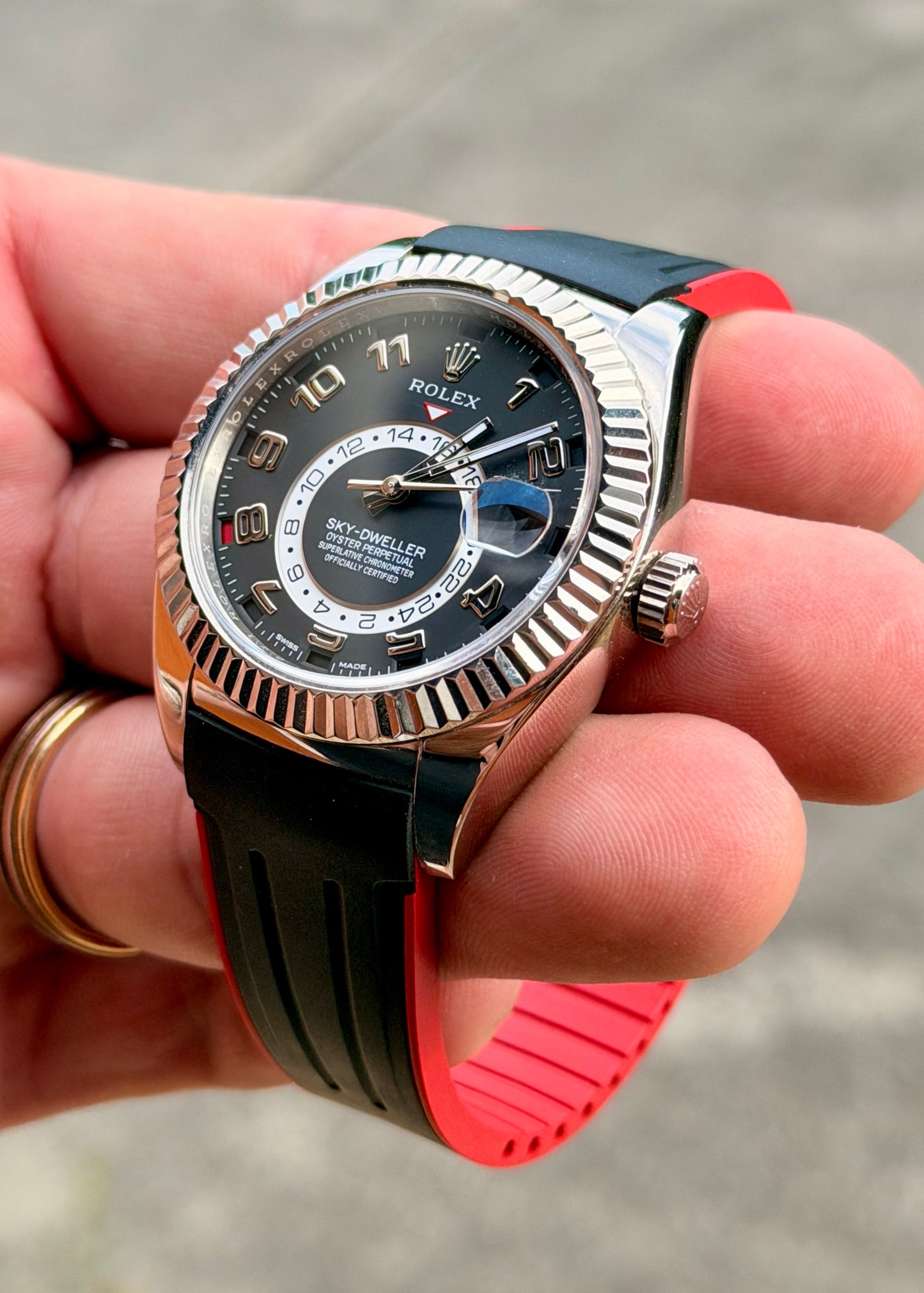2014 Rolex Sky-dweller - 18k Gold -326139 - 2023 RSC - Rubber B Strap